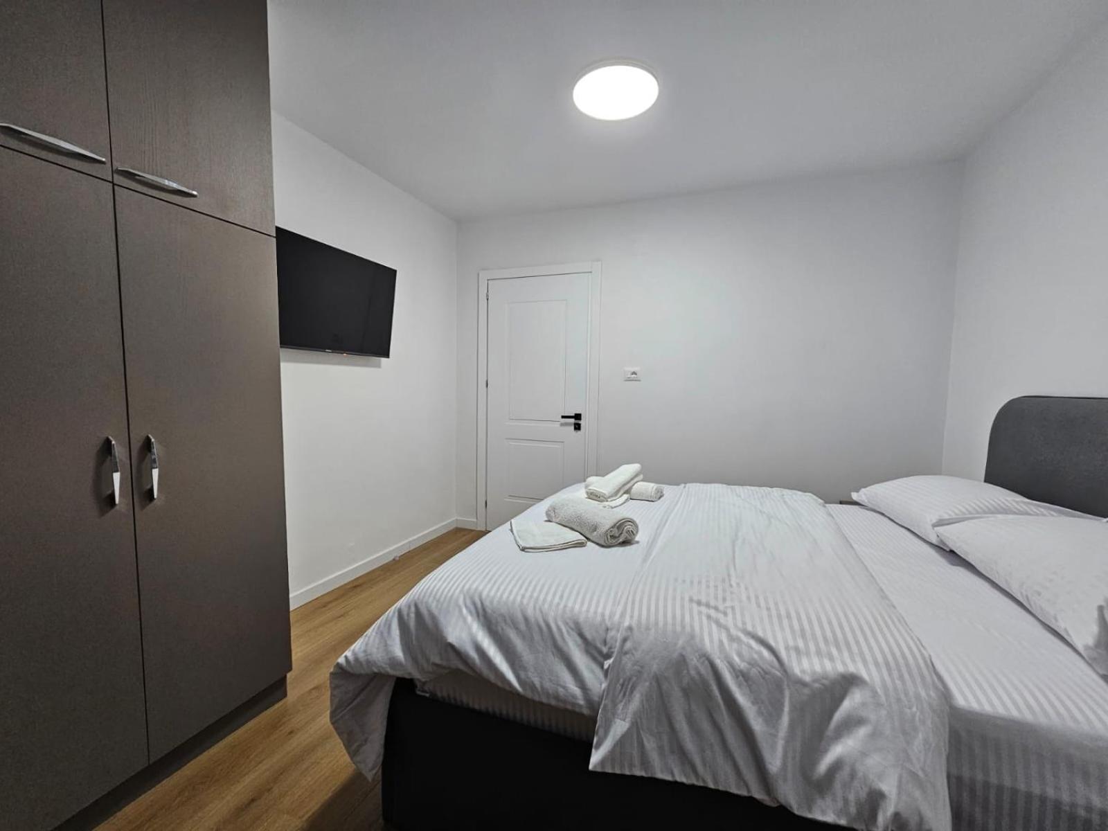 Elois Luxury Apartment Tirana Zewnętrze zdjęcie